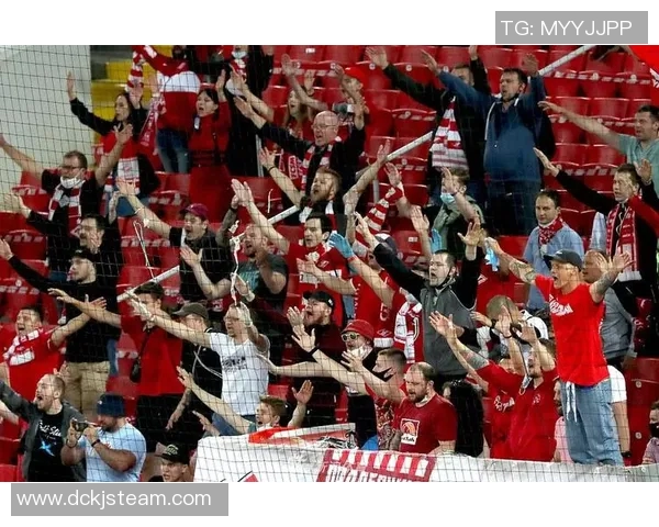 斯巴达与火车头精彩对决图片欣赏，感受足球激情与团队精神的碰撞